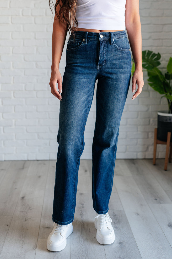 Muriel Mid Rise *TUMMY CONTROL* Classic Straight Judy Blue Jeans