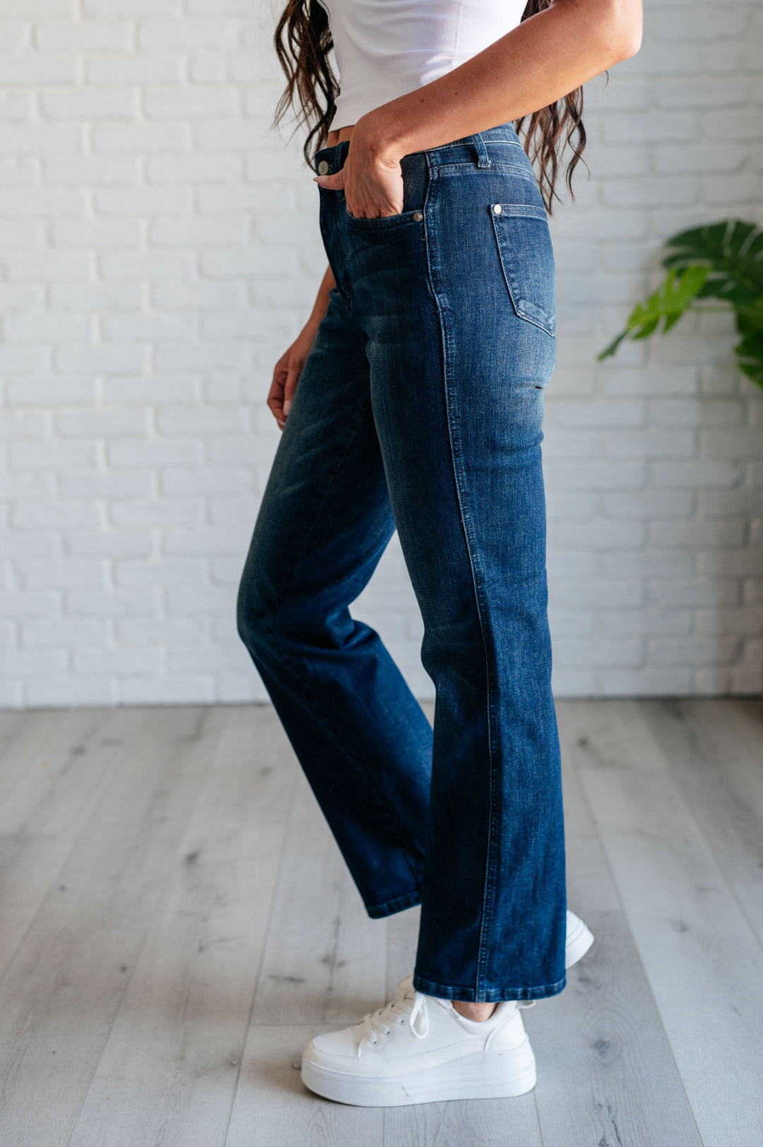 Muriel Mid Rise *TUMMY CONTROL* Classic Straight Judy Blue Jeans