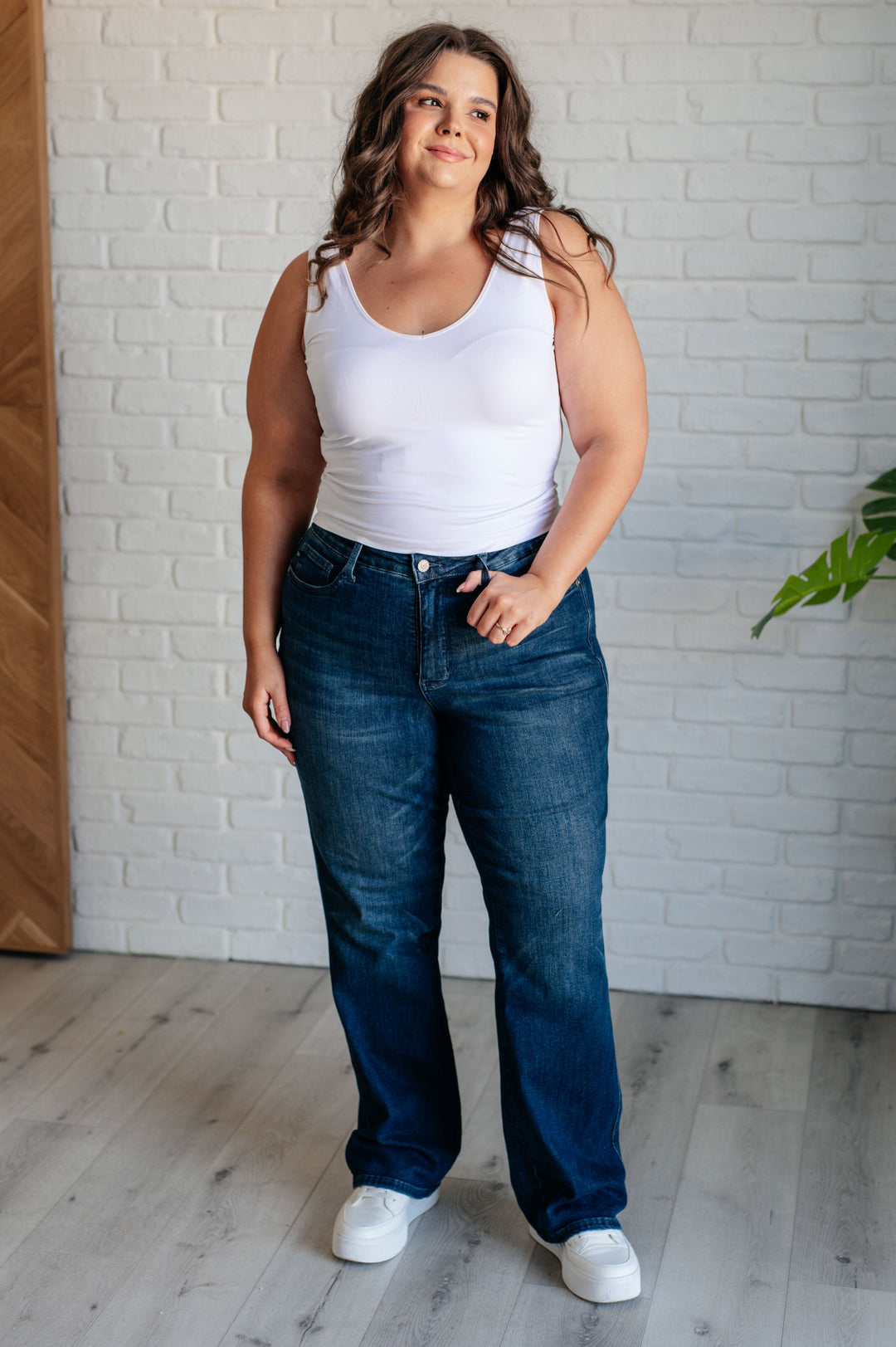 Muriel Mid Rise *TUMMY CONTROL* Classic Straight Judy Blue Jeans