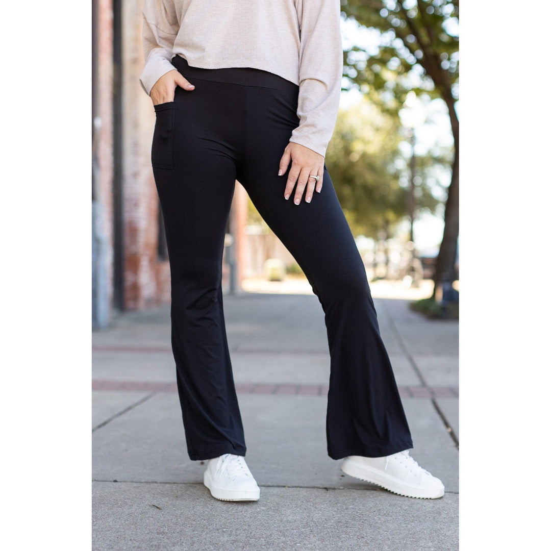 * OW Flare leggings - 27" Black Bootcut Leggings