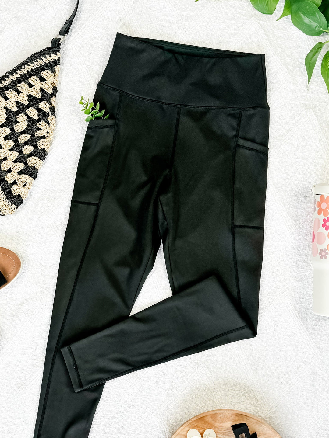 IN STOCK Women's Athleisure Leggings - Black