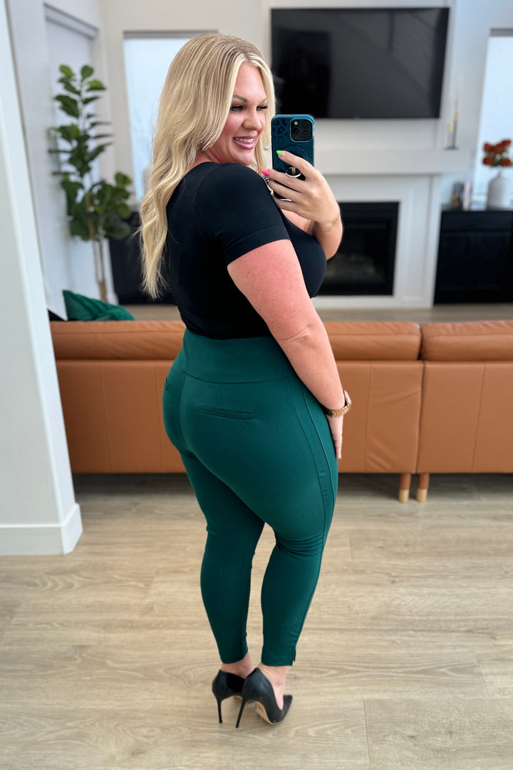 Magic Ankle Crop Skinny Pants in Hunter Green