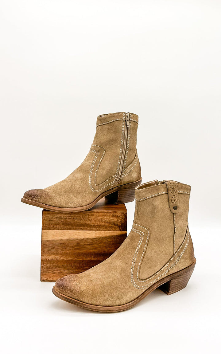 Smithy Suede Ankle Boot in Tan (8.5)