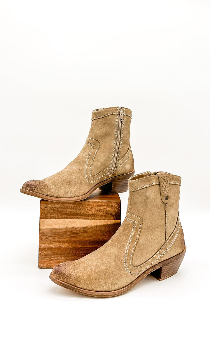 Smithy Suede Ankle Boot in Tan (8.5)